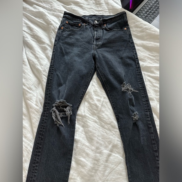 Levi’s 501 slim with rips W26 L30 - Picture 2 of 9